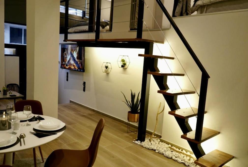 Cosy Loft Apartment พาทรา ภายนอก รูปภาพ