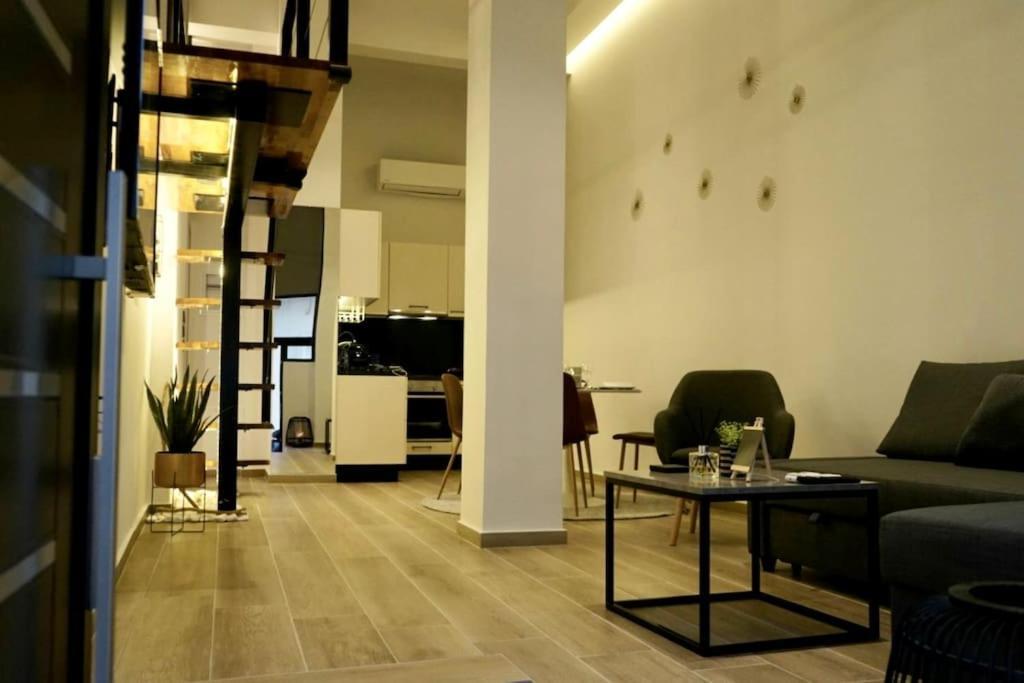 Cosy Loft Apartment พาทรา ภายนอก รูปภาพ