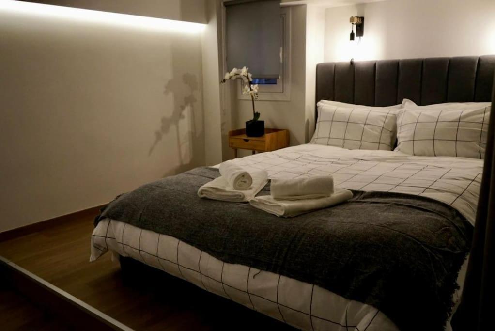 Cosy Loft Apartment พาทรา ภายนอก รูปภาพ
