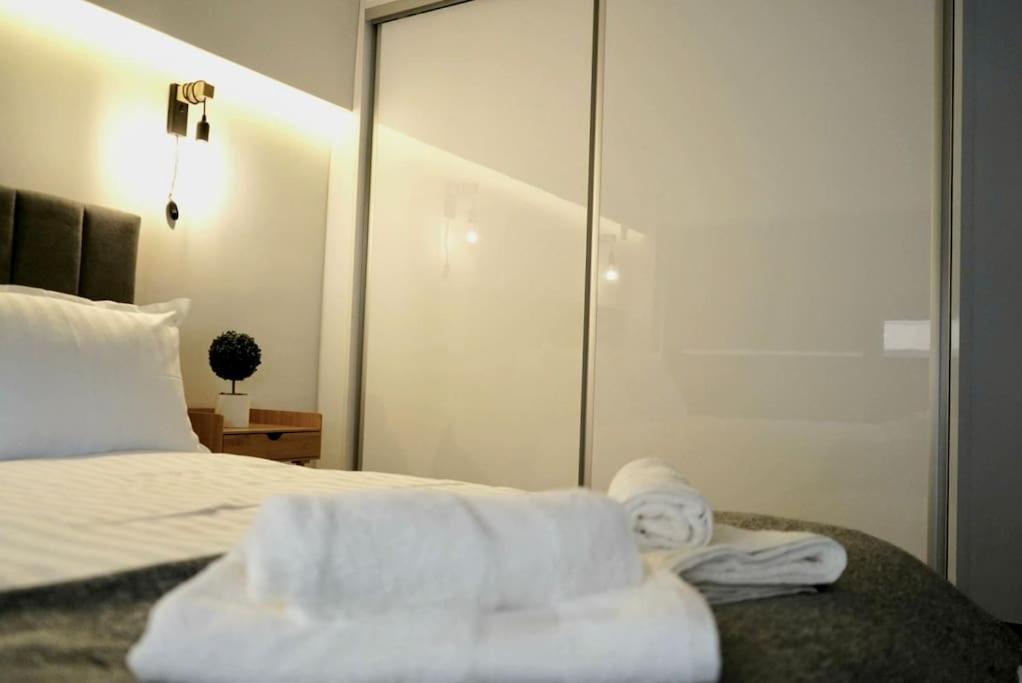 Cosy Loft Apartment พาทรา ภายนอก รูปภาพ